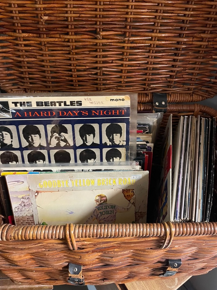 Charlton Self storage unit auction IB-1197 33