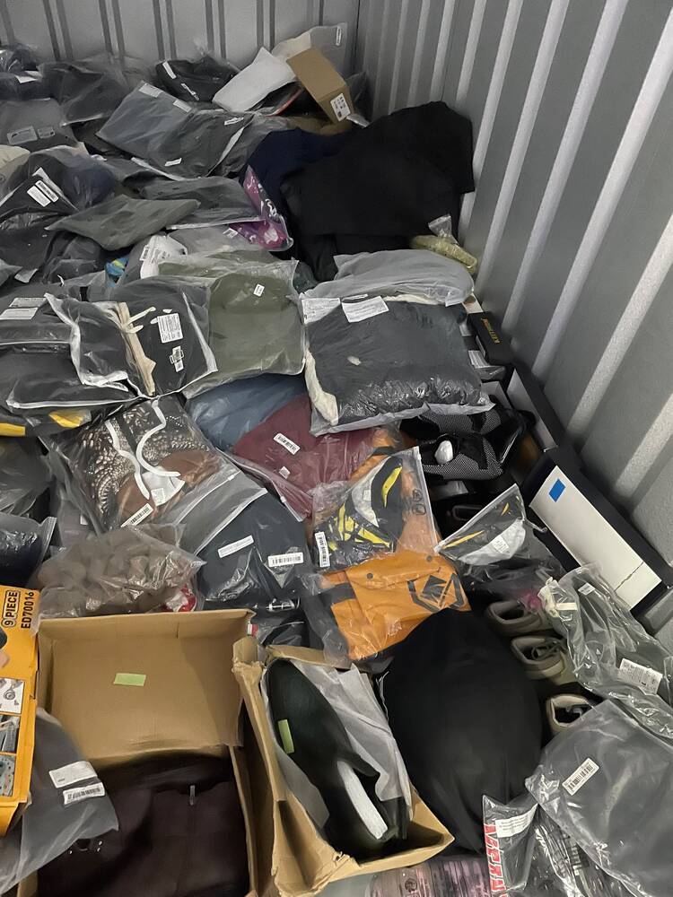 Lea Bridge Storage Unit auction IB-3268