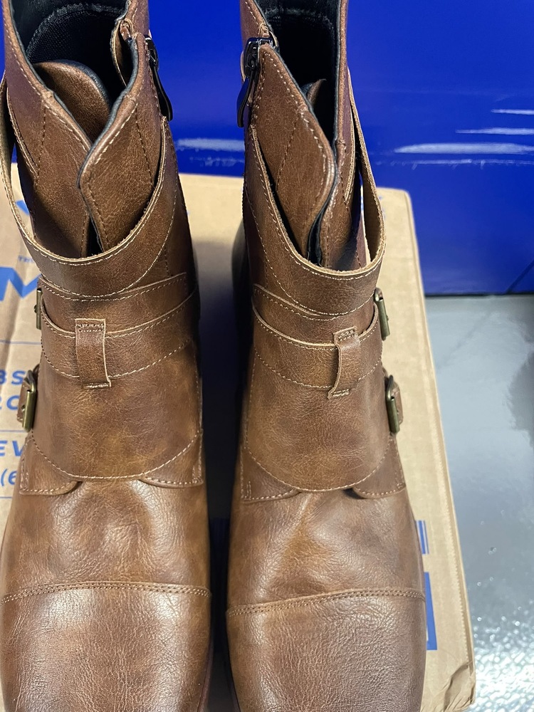 Lea Bridge Storage Unit auction IB-3268 32