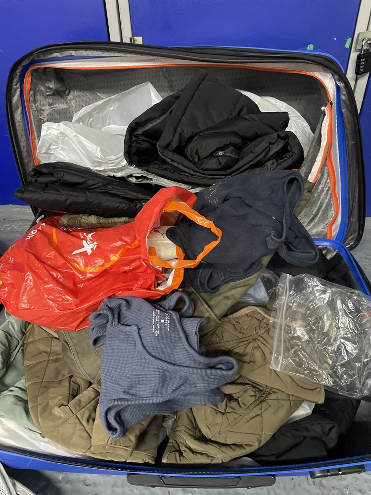 Camden Town storage facility unit auction IB-9371