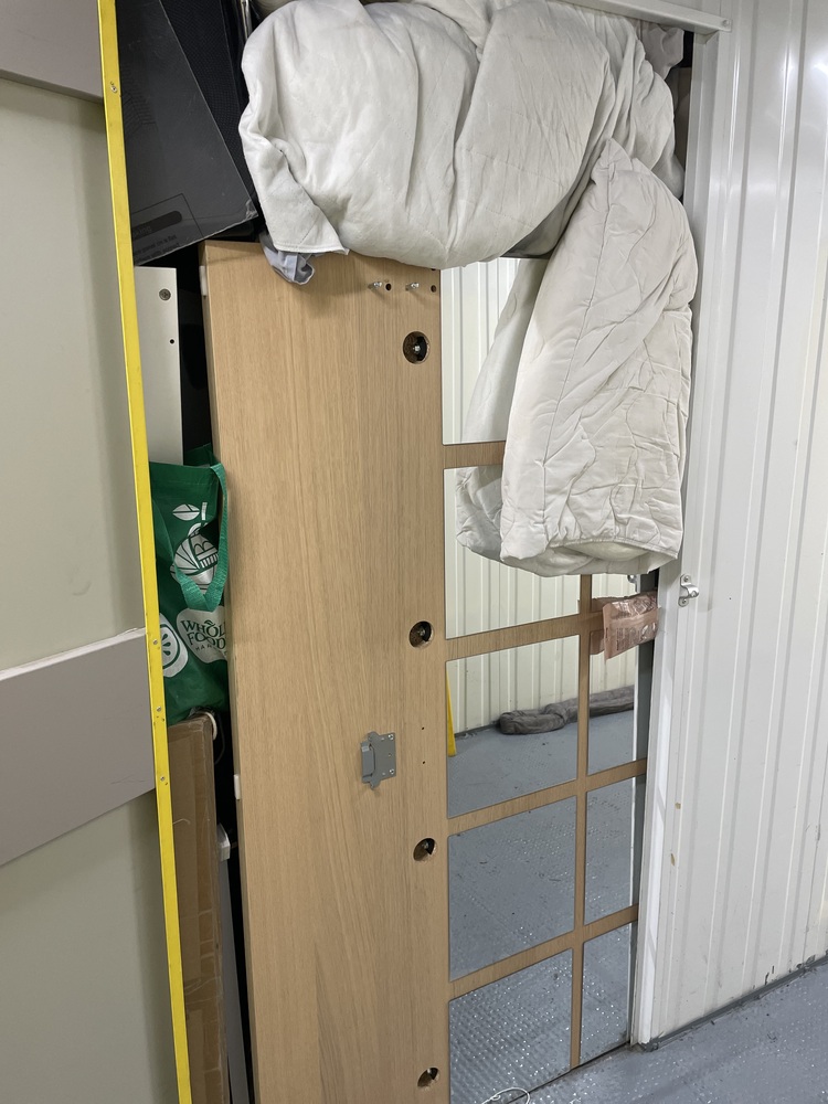 Camden Town Storage auction IB-1652