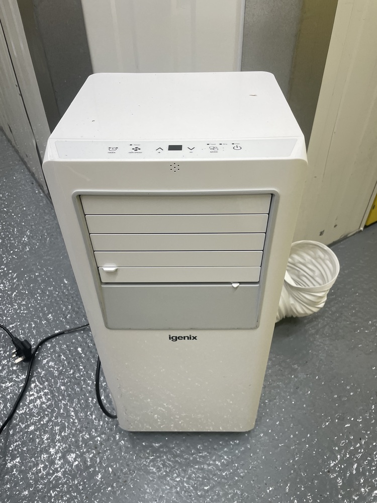 Camden Town Self storage auction IB-2552
