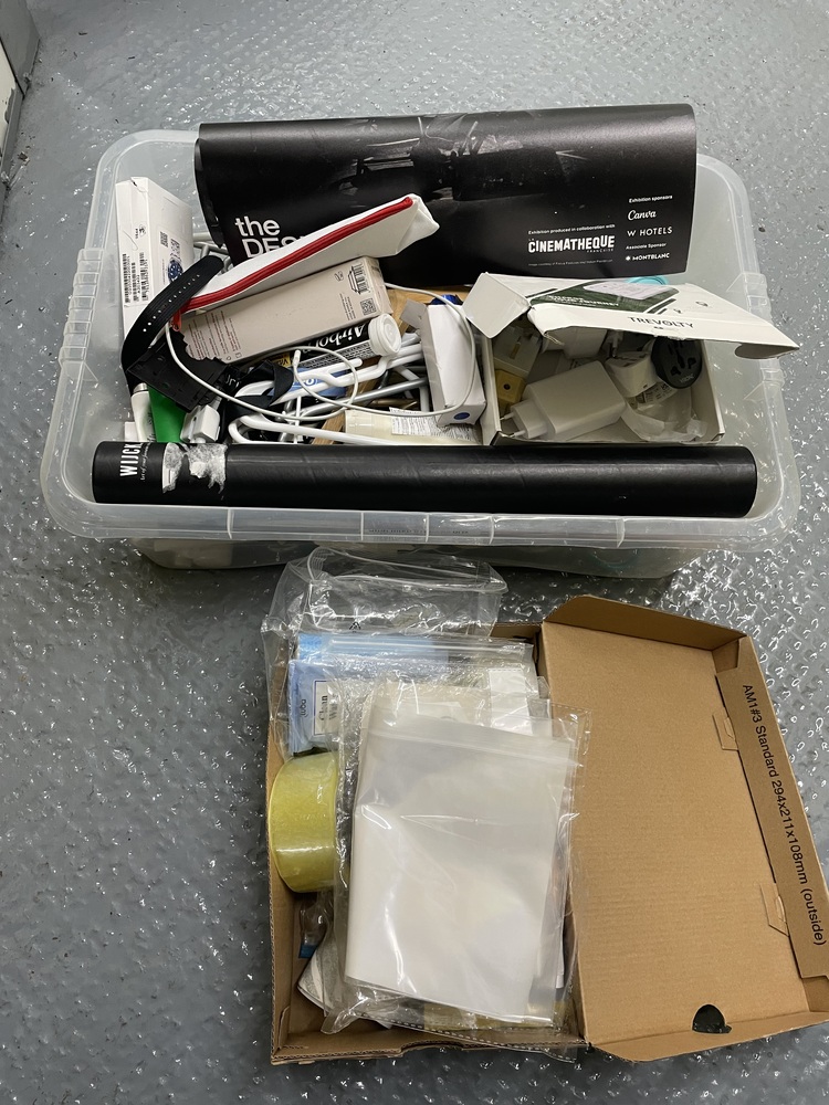 Camden Town storage facility unit auction IB-2552