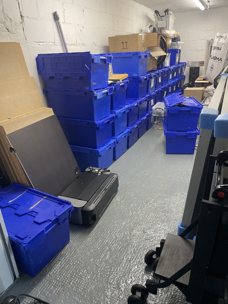 Camden Town Self storage unit auction IB-6862