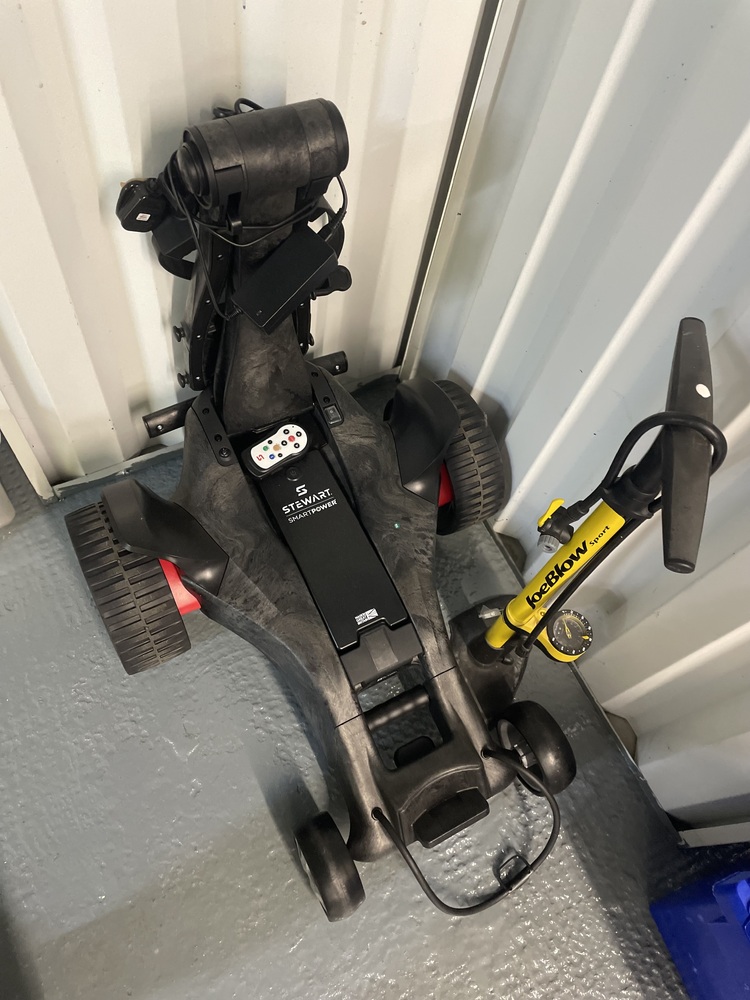 Camden Town Self storage unit auction IB-6862 23