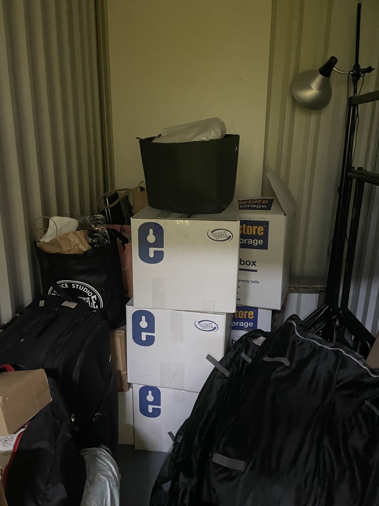 Camden Town Storage auction IB-9811 10
