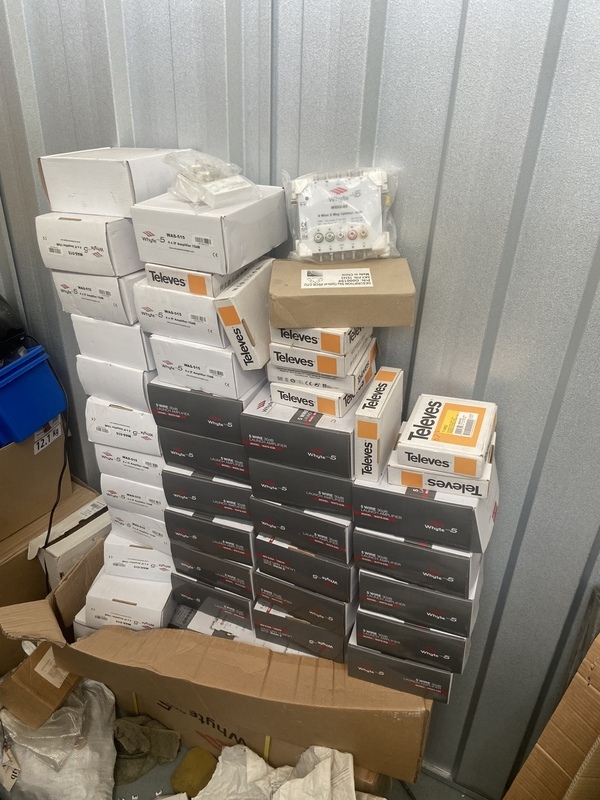 iBidOnStorage.co.uk Access Self Storage Auction 16657619916303