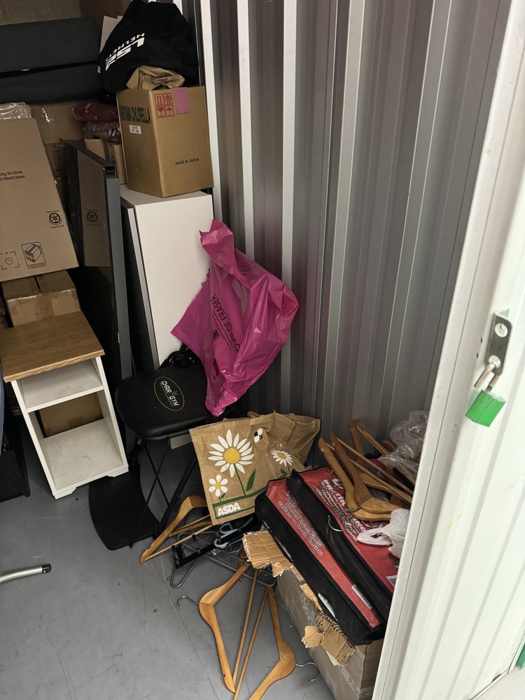 StorageMart Brighton (Stevenson Rd) Self storage auction IB-3252