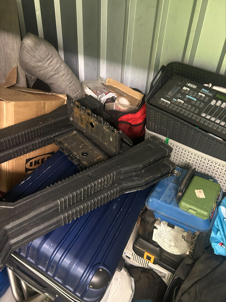 StorageMart Hove Storage Unit auction IB-5261 12