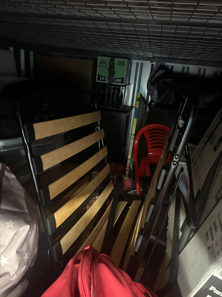 StorageMart Hove Self storage unit auction IB-5869