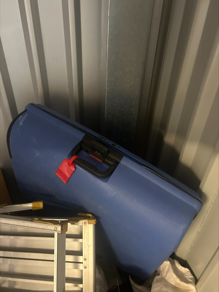 StorageMart Hove Storage auction IB-4729