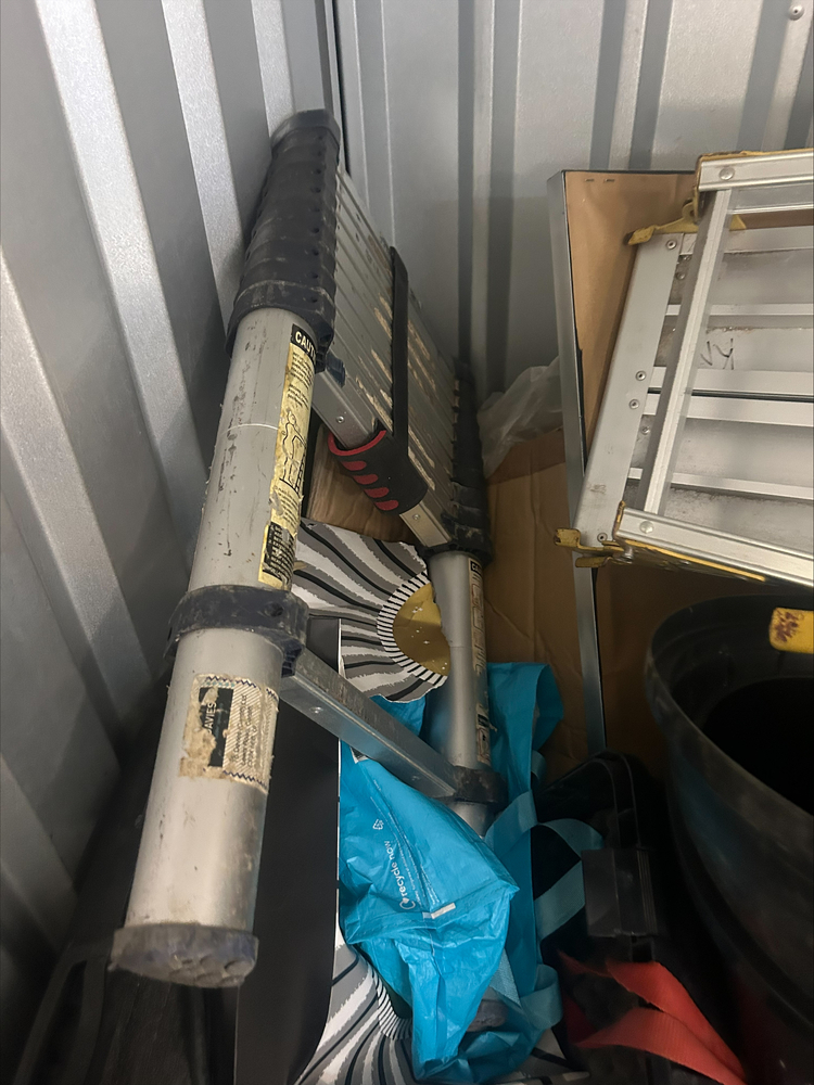 StorageMart Hove Self storage auction IB-4729