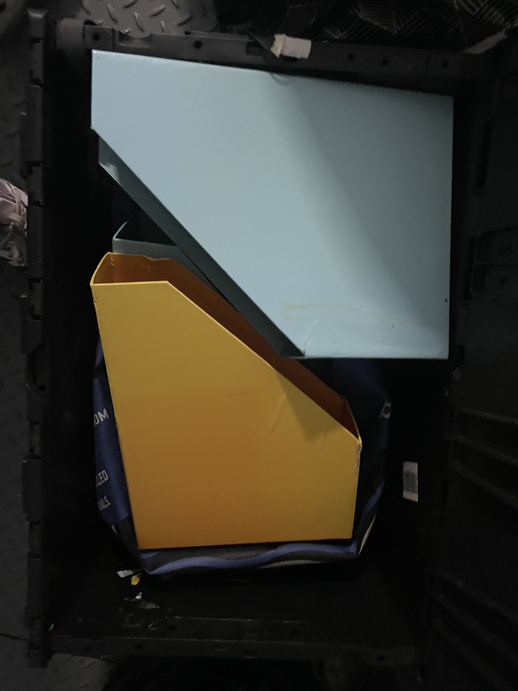 Bow Self storage auction IB-8160 14