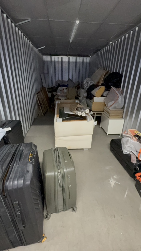 Bristol  Self storage unit auction IB-5104 53