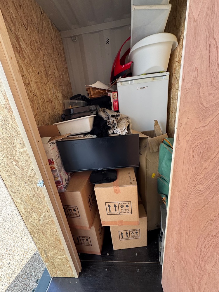 StandBy Self Storage Crawley Self storage unit auction IB-4477
