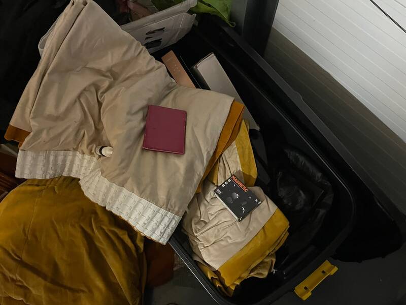 Ipswich Storage Unit auction IB-2572 12