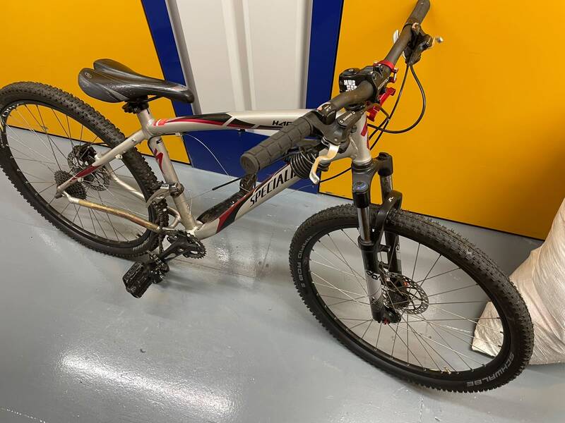 Ipswich Storage Unit auction IB-2572 22