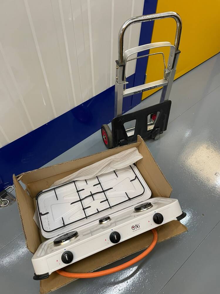 Ipswich storage facility unit auction IB-7751