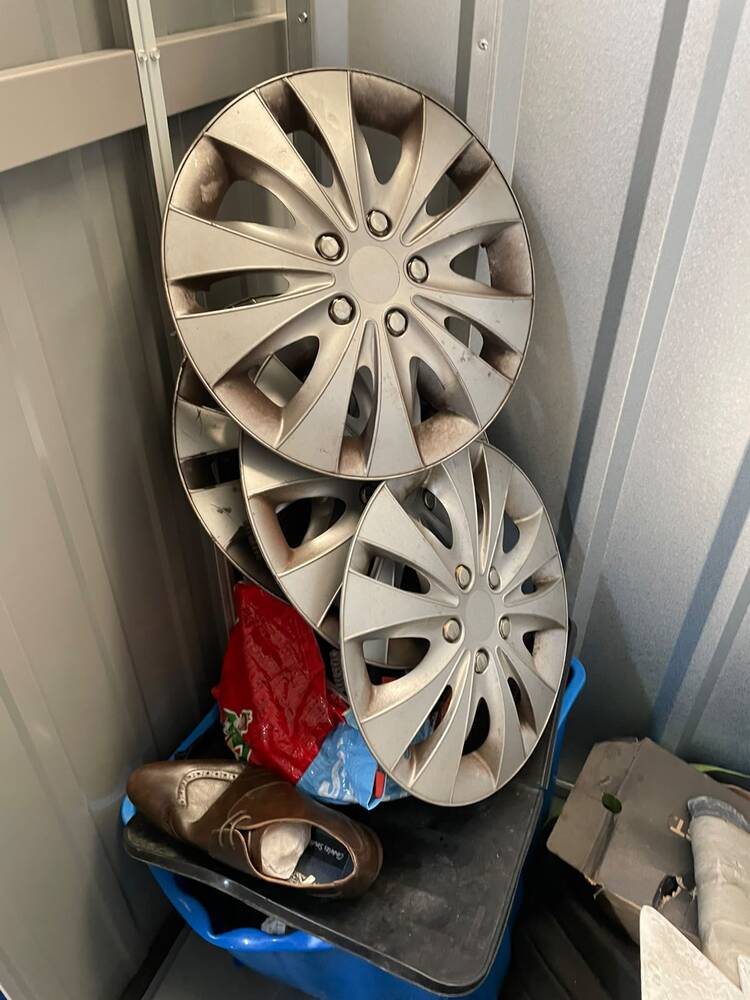 Ipswich Storage Unit auction IB-7751 32