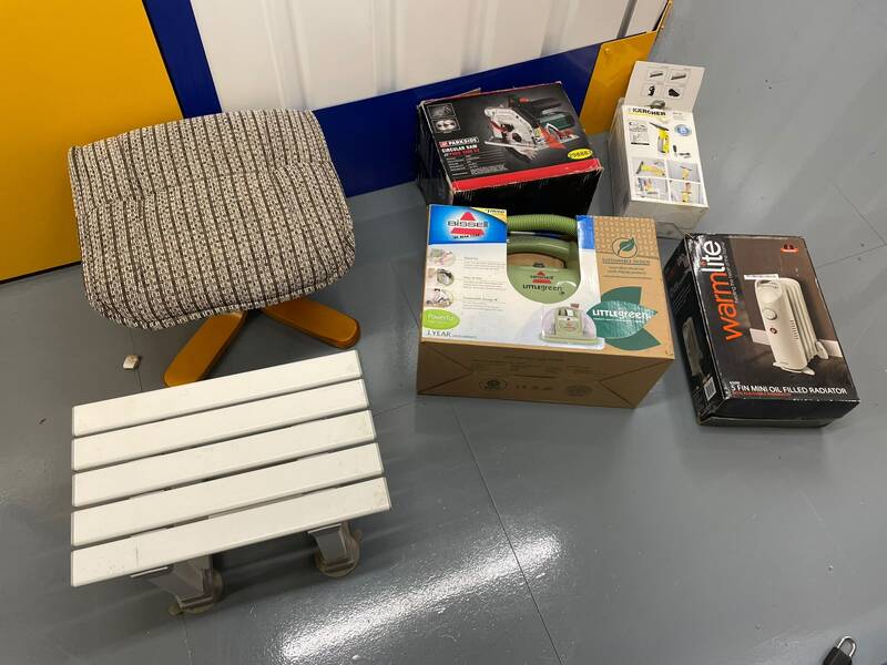 Ipswich storage facility unit auction IB-3540 16