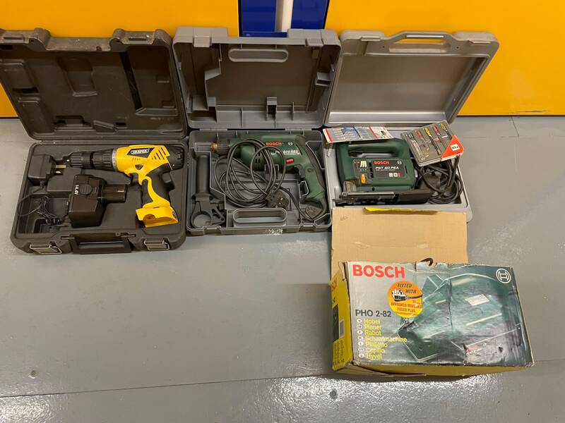 Ipswich Storage Unit auction IB-7500