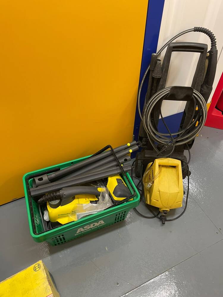 Ipswich Storage auction IB-7500 10