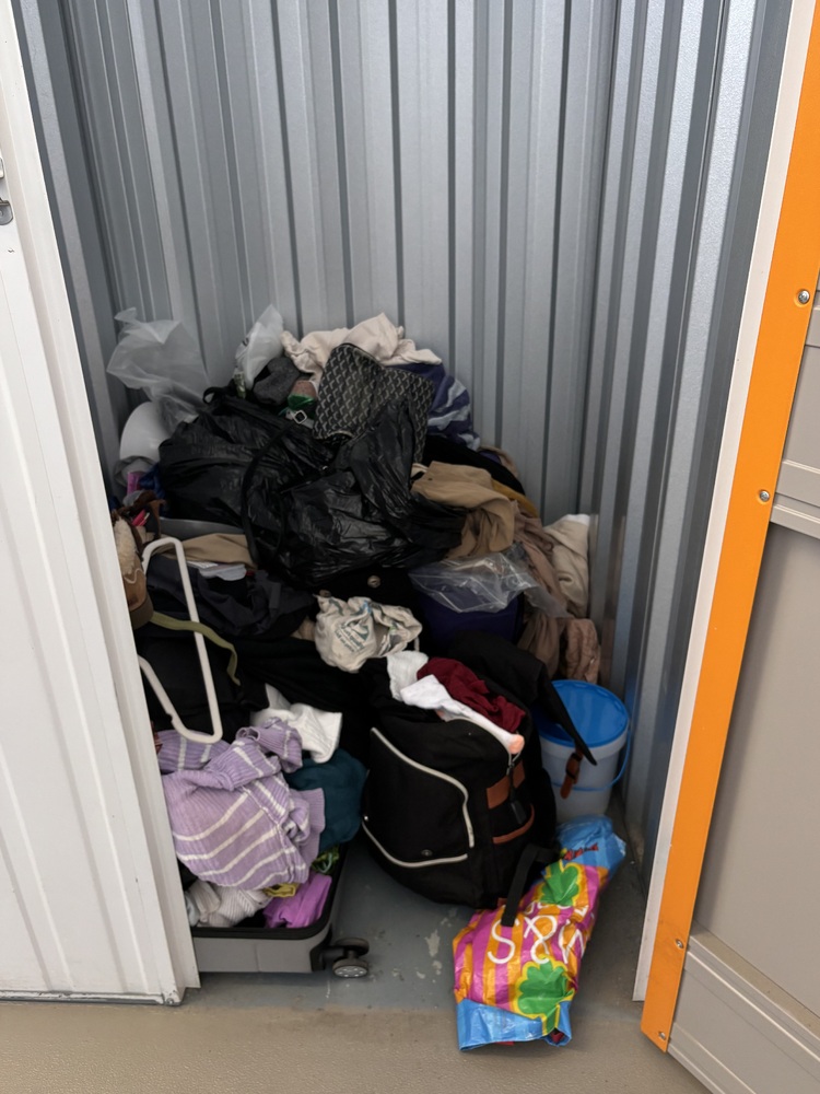 Brentford storage facility unit auction IB-2642