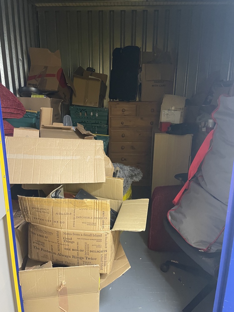 Enfield Storage Unit auction IB-6592
