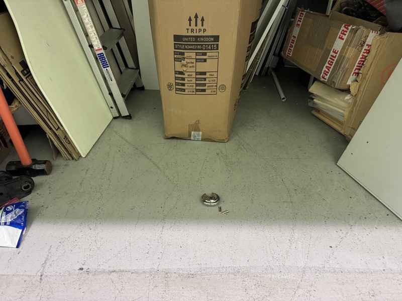 StorageMart Brighton (Crowhurst Rd) Storage auction IB-4233