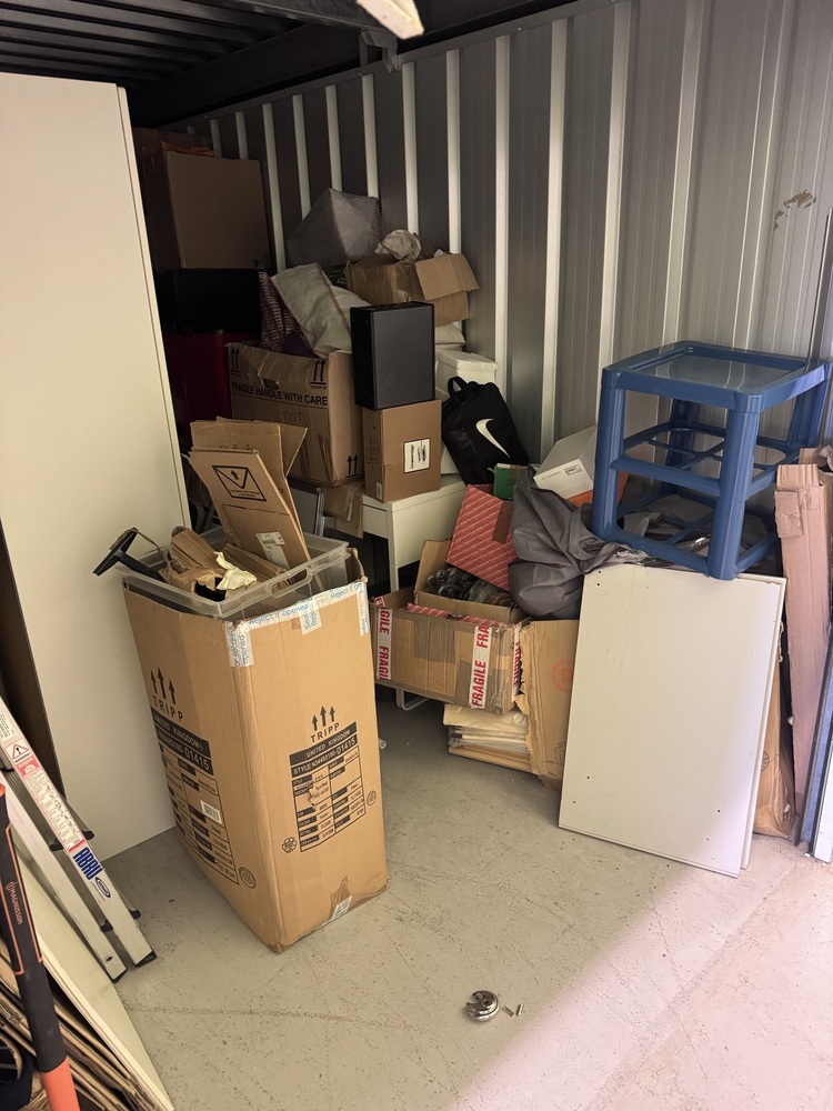 StorageMart Brighton (Crowhurst Rd) Storage auction IB-4233 10