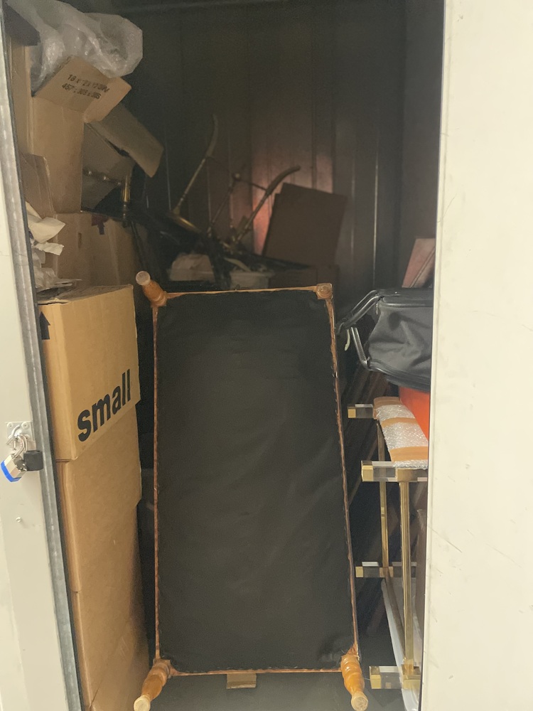 Holloway Rd Storage auction IB-3080