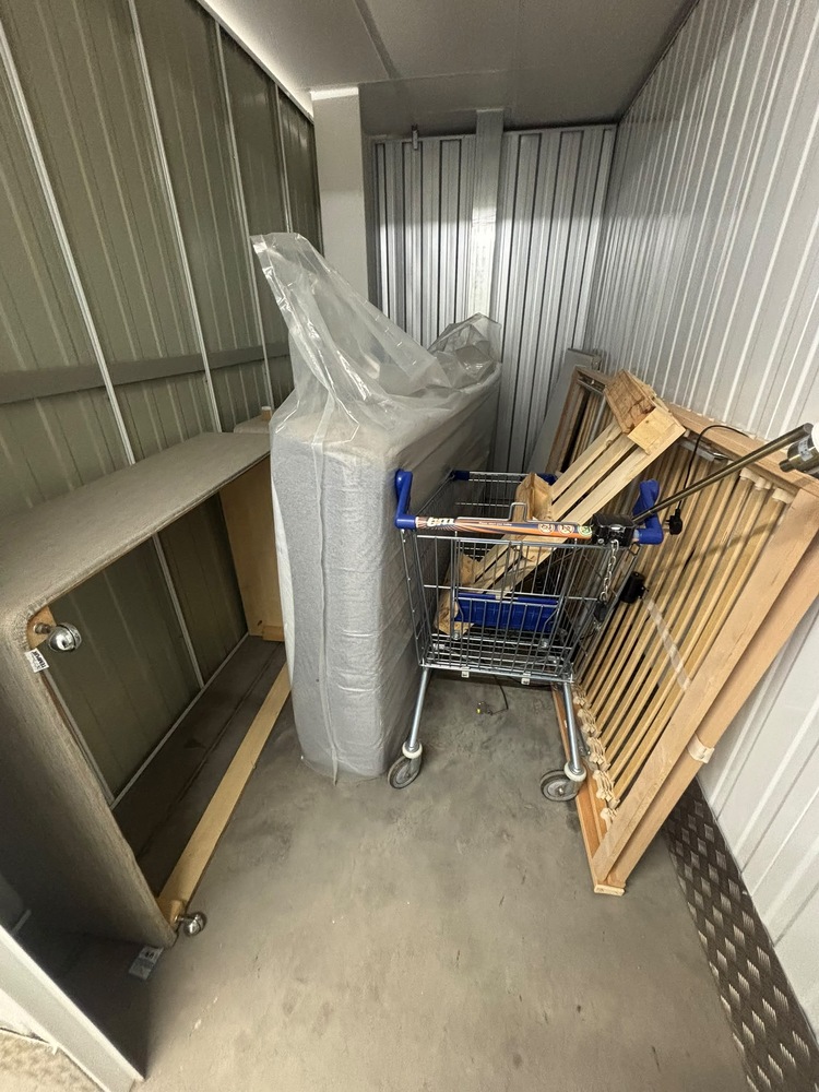 SureStore Lichfield Storage auction IB-9279 10