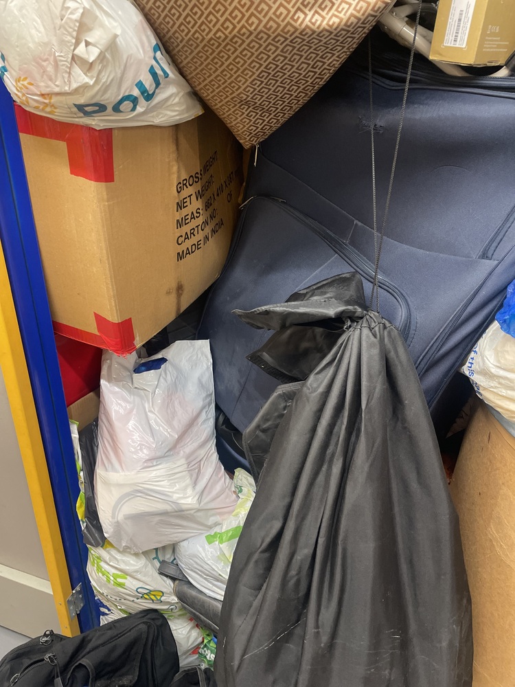 Charlton Self storage auction IB-1361