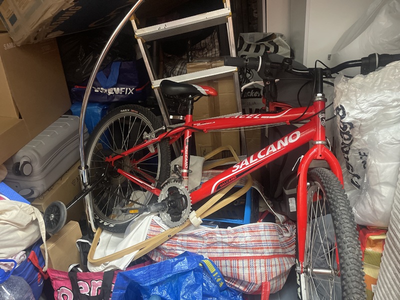 Croydon Storage auction IB-2442 10