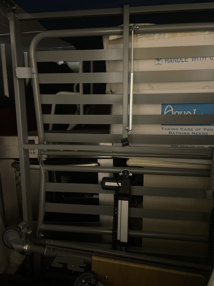 Crystal Palace Self storage unit auction IB-6311