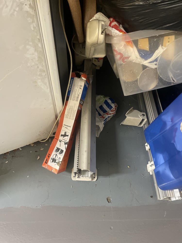 Crystal Palace Storage Unit auction IB-6311 12
