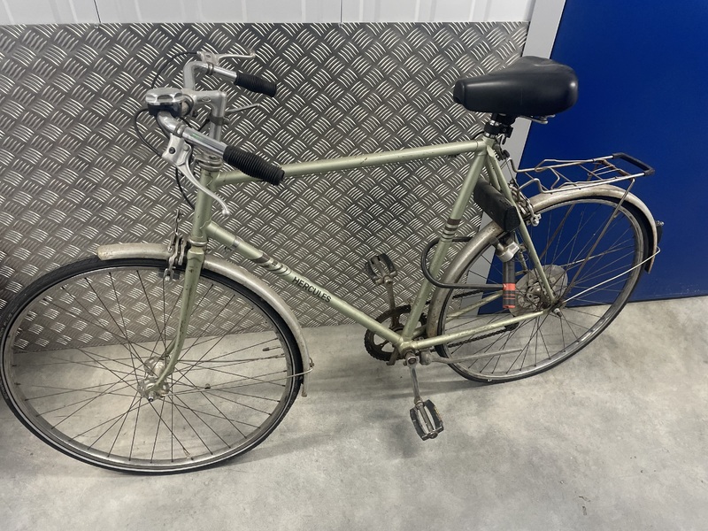 Mitcham Storage Unit auction IB-3031 12