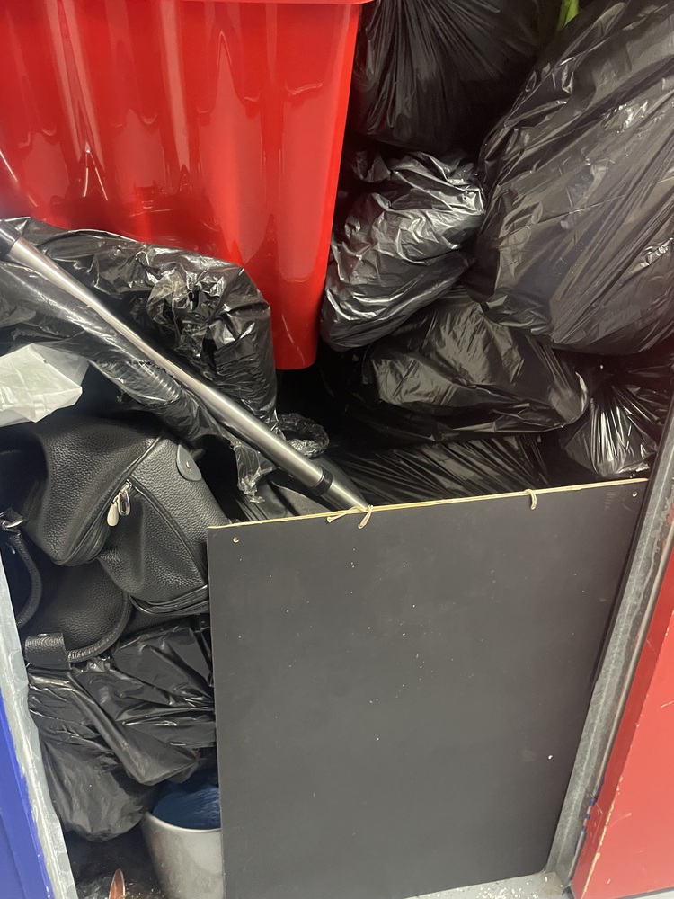 New Cross Storage auction IB-6637