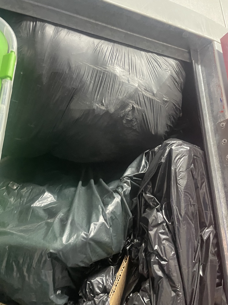 New Cross Storage Unit auction IB-6637