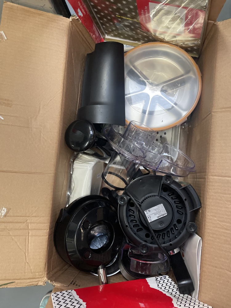 New Cross Self storage unit auction IB-7140 13