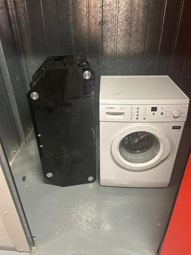 New Cross Self storage auction IB-3633