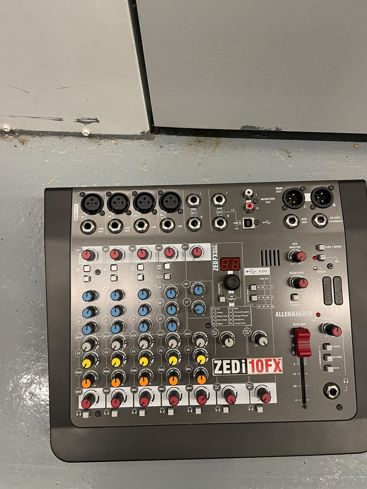 Reading Storage auction IB-9836 10