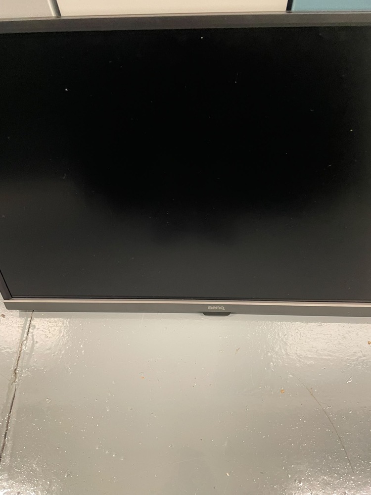 Reading Storage Unit auction IB-9836 22