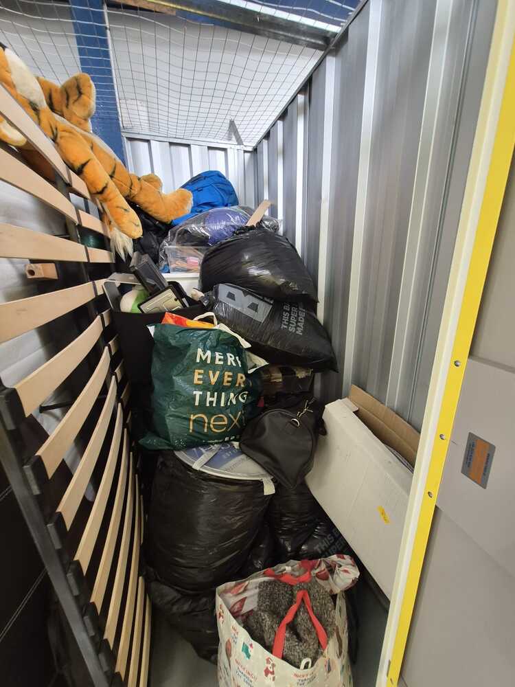 StorageMart Worthing Self storage auction IB-5849