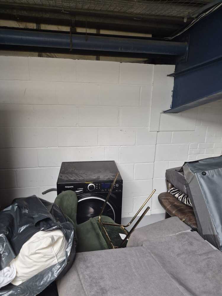 StorageMart Worthing Storage Unit auction IB-9171