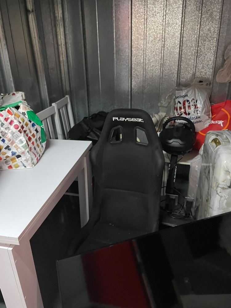 Orpington storage facility unit auction IB-9372
