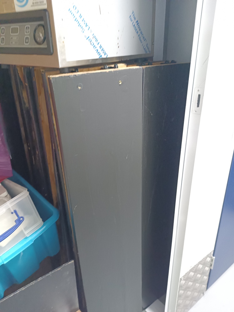 SOHO Storage Unit auction IB-5729