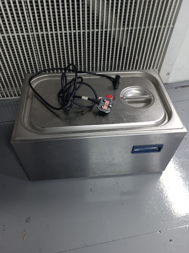 SOHO Storage Unit auction IB-5729 12
