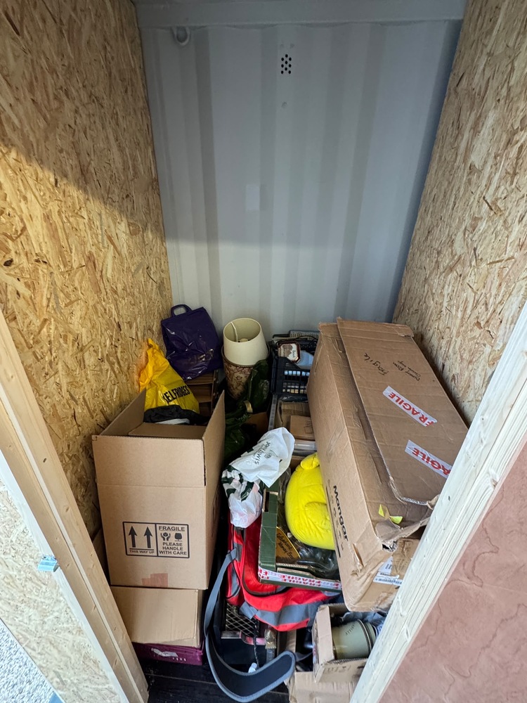 StandBy Self Storage Crawley Self storage unit auction IB-1586