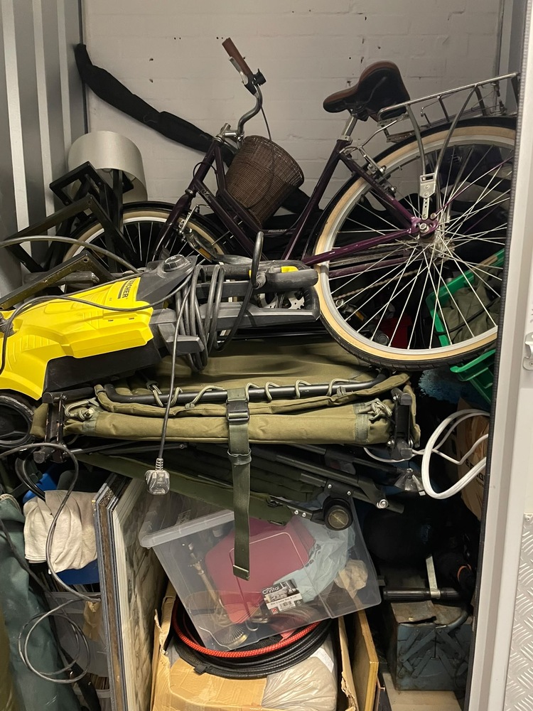 Orpington storage facility unit auction IB-7419
